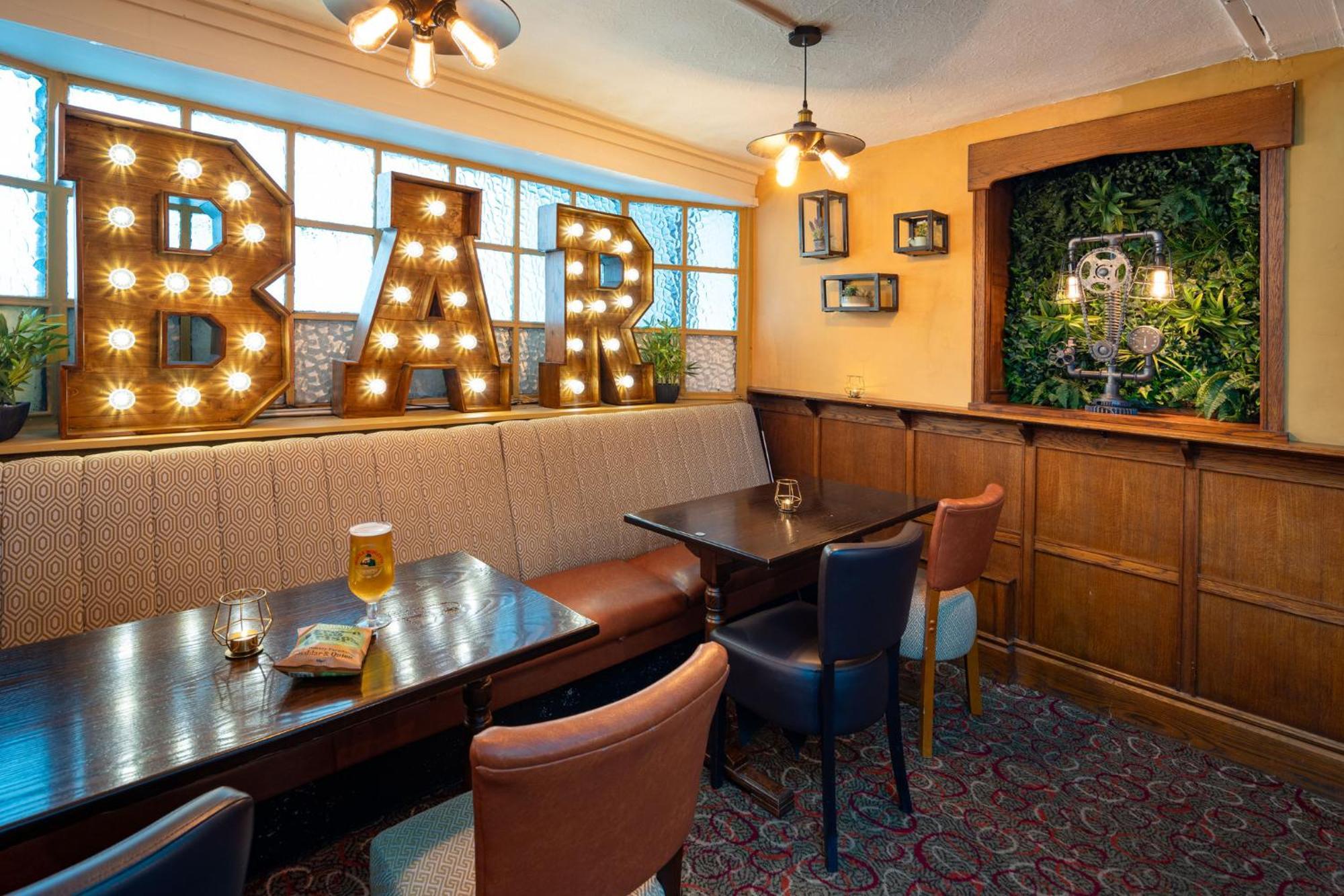 Boars Head Hotel Carmarthen Exteriér fotografie